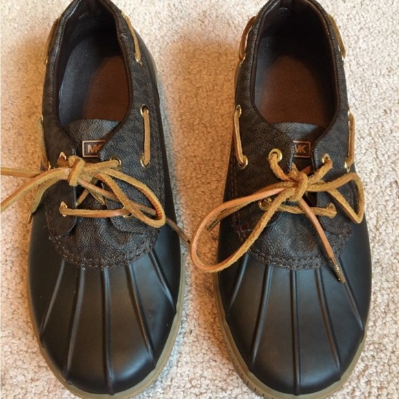 Michael Kors brown monogram ankle duck boots
Women’s size 10 - Picture 2 of 10